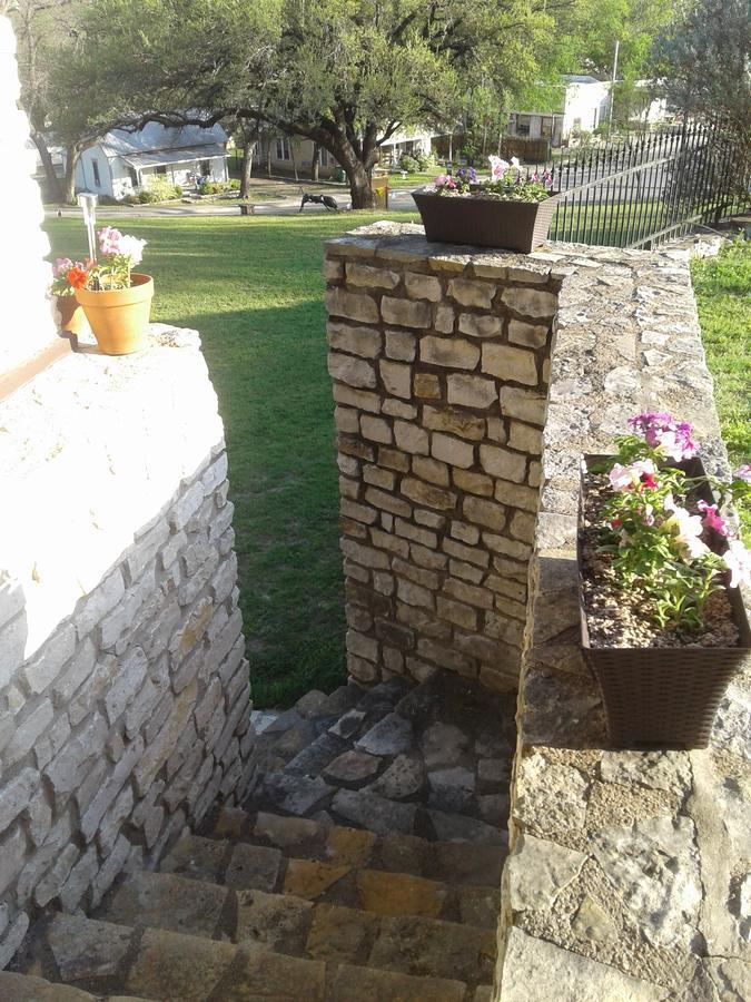 Live Oak * Glen Rose