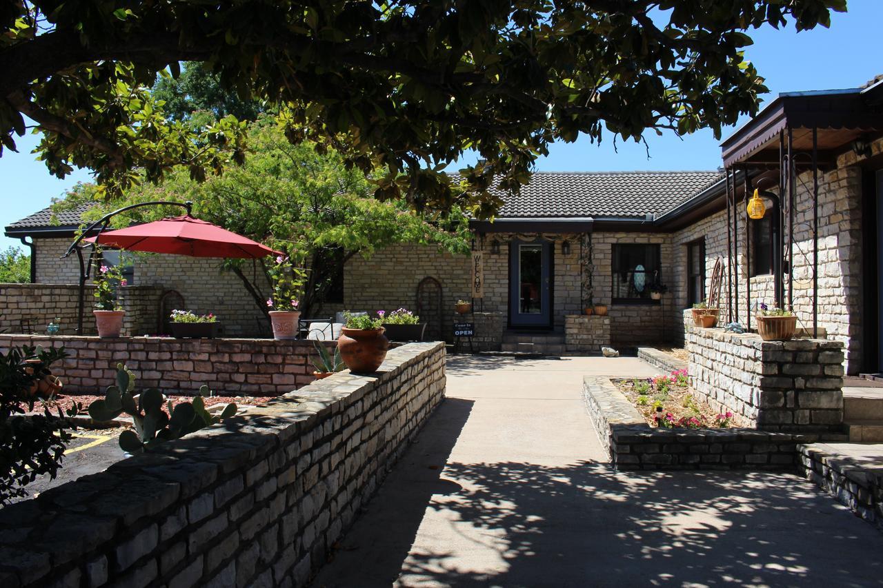 Live Oak Bed & Breakfast Glen Rose