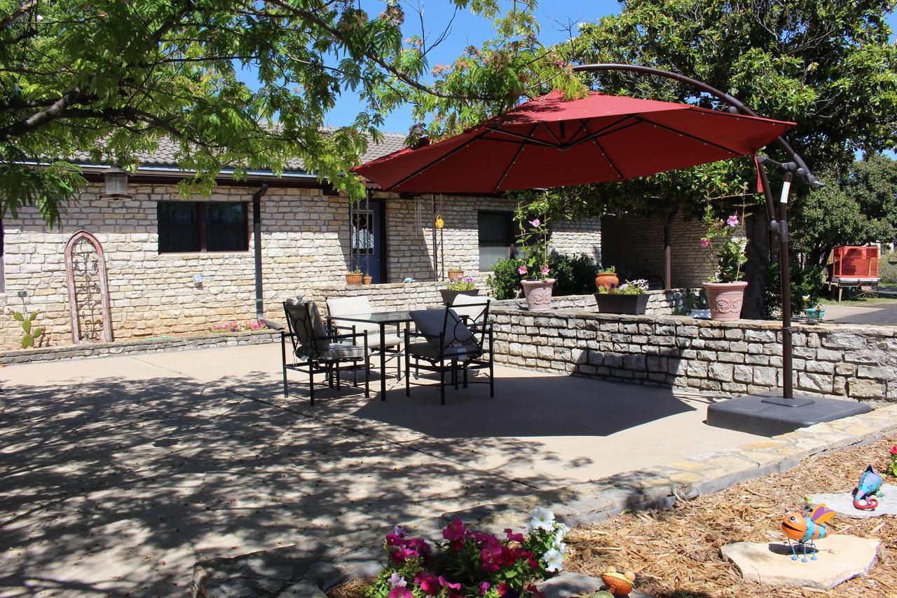 Live Oak Bed & Breakfast *