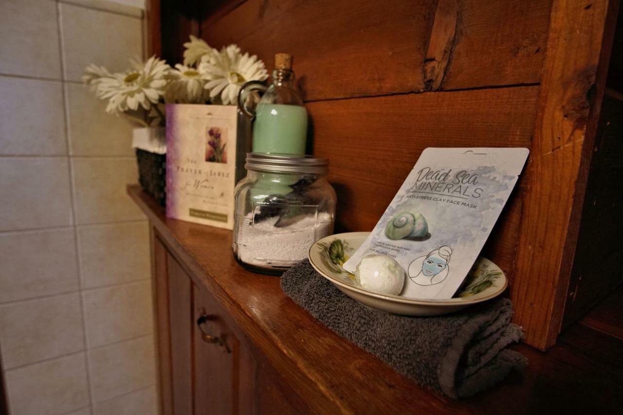 Live Oak Bed & Breakfast *